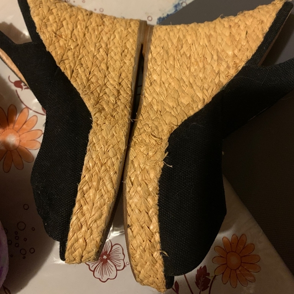 Platforms - Picture 4 of 4